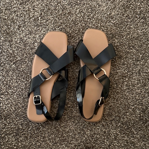 Preowned Old Navy black jack patent sandal size 10USA SWOB - Picture 1 of 3